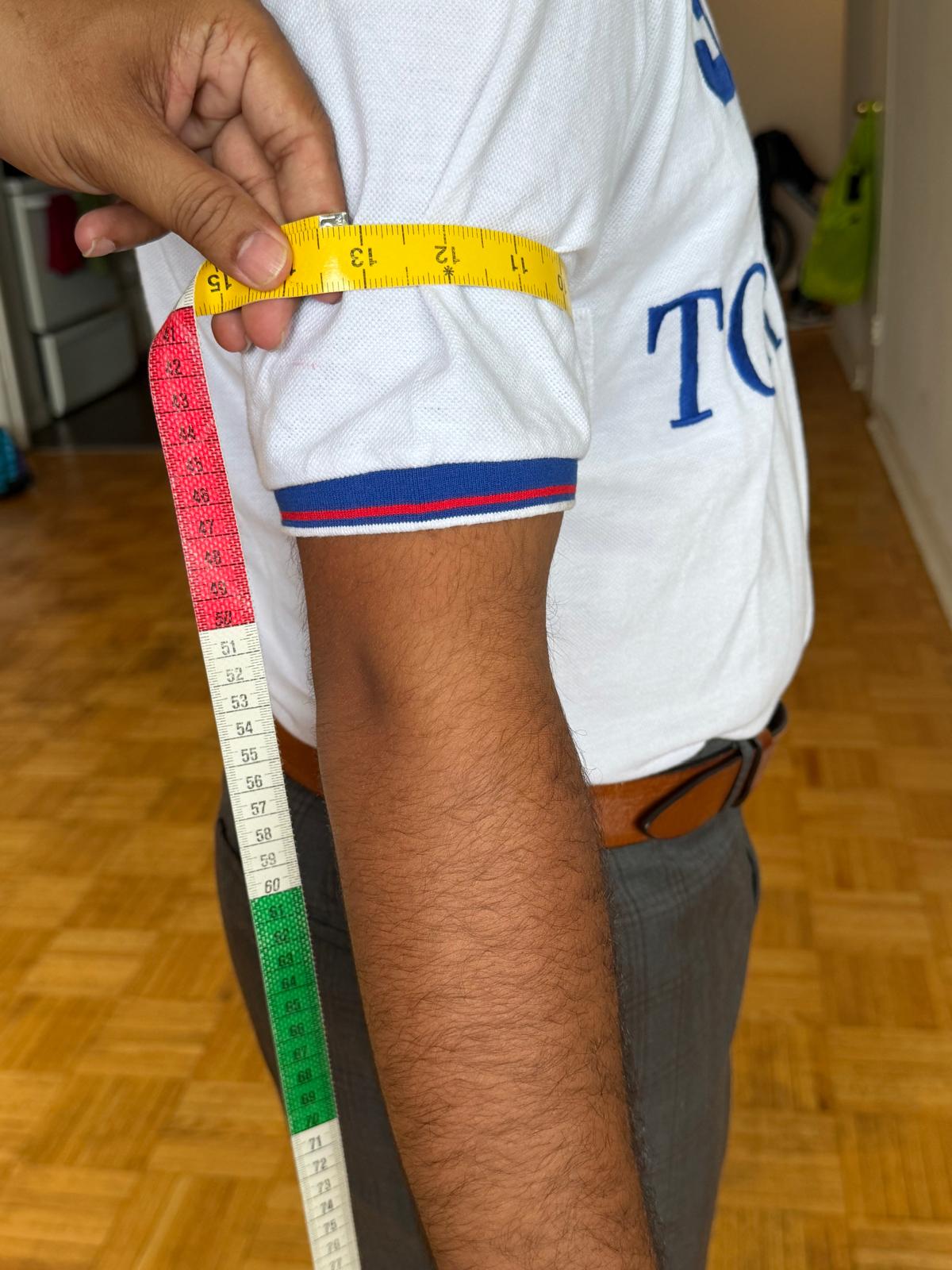 Men's Bicep measurement demonstration